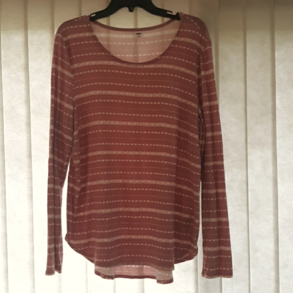Old Navy pink long sleeve soft shirt size xl